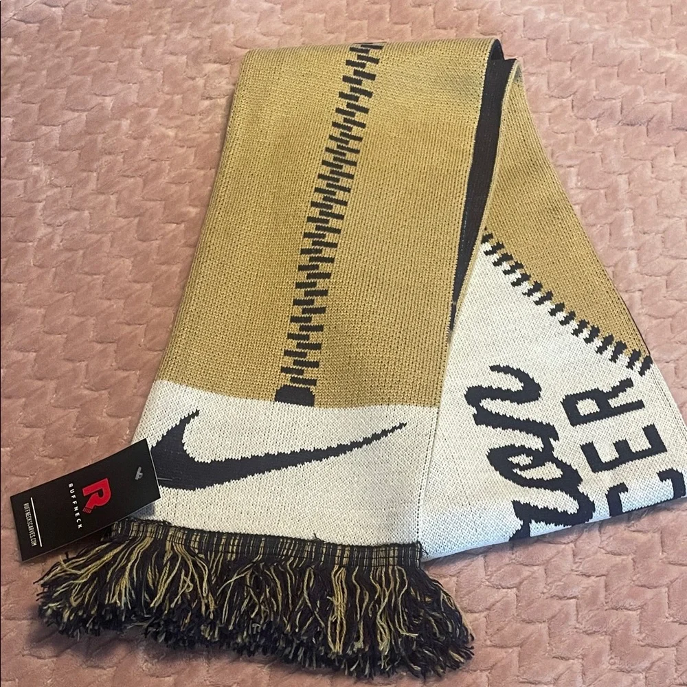 🌸NWT Akron Zips Soccer Scarf - OSFM
